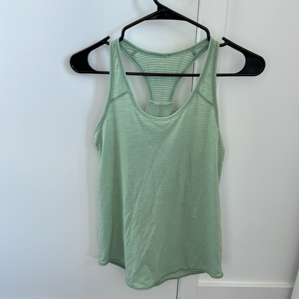 Lululemon tank